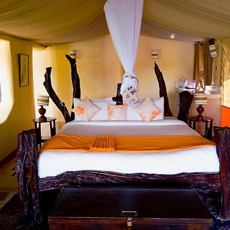 Crater Lake Tented Camp And Game Sanctuary ไนวาชา ภายนอก รูปภาพ