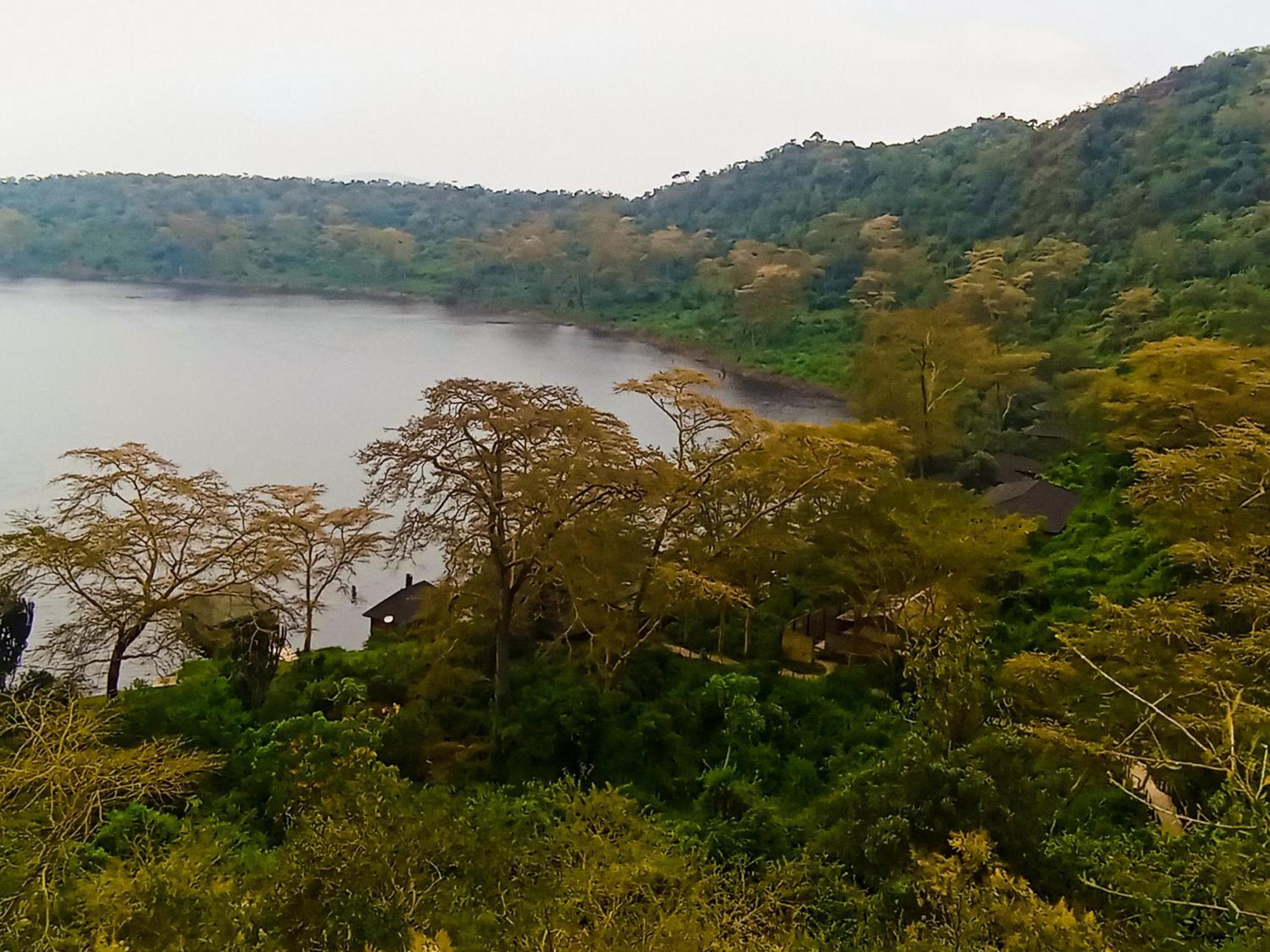 Crater Lake Tented Camp And Game Sanctuary ไนวาชา ภายนอก รูปภาพ
