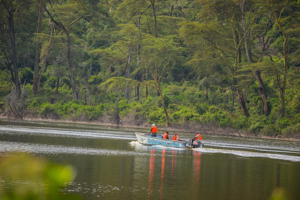 Crater Lake Tented Camp And Game Sanctuary ไนวาชา ภายนอก รูปภาพ