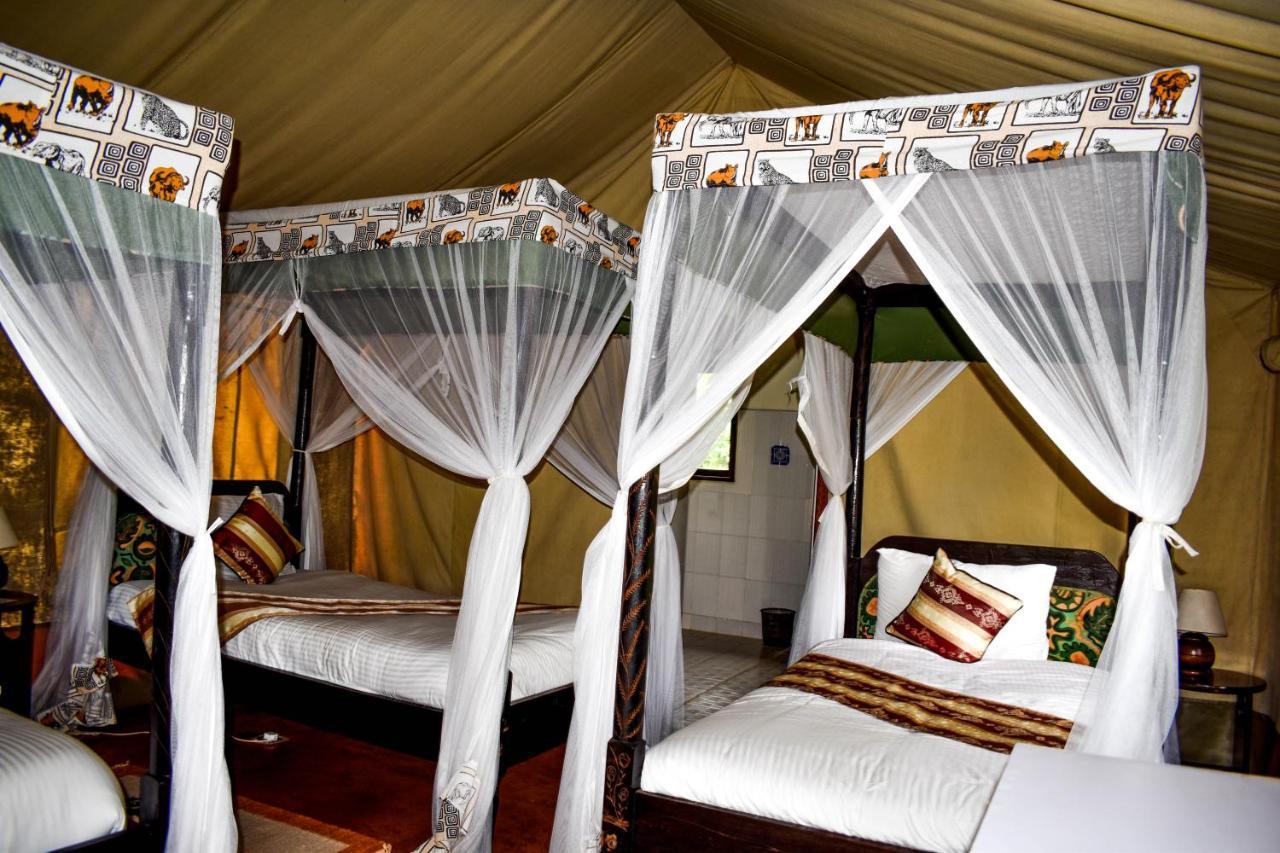 Crater Lake Tented Camp And Game Sanctuary ไนวาชา ภายนอก รูปภาพ